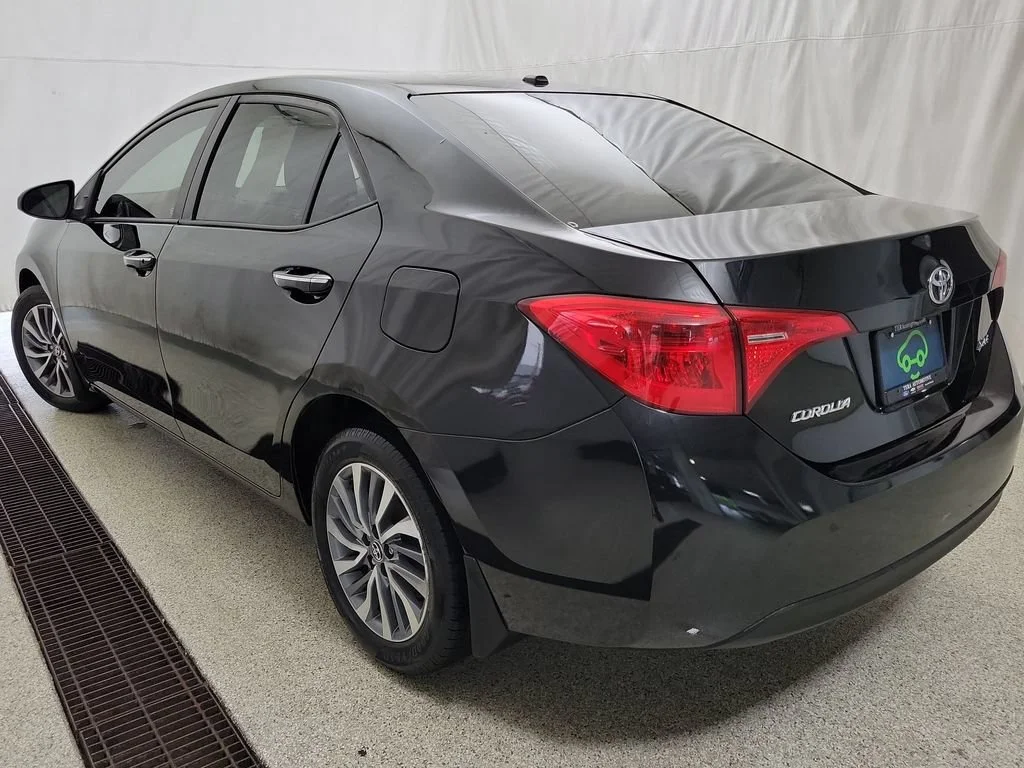 2017 Toyota Corolla XLE - Photo 8