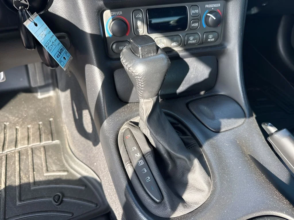 Used 1998 Red Chevrolet Base image 11