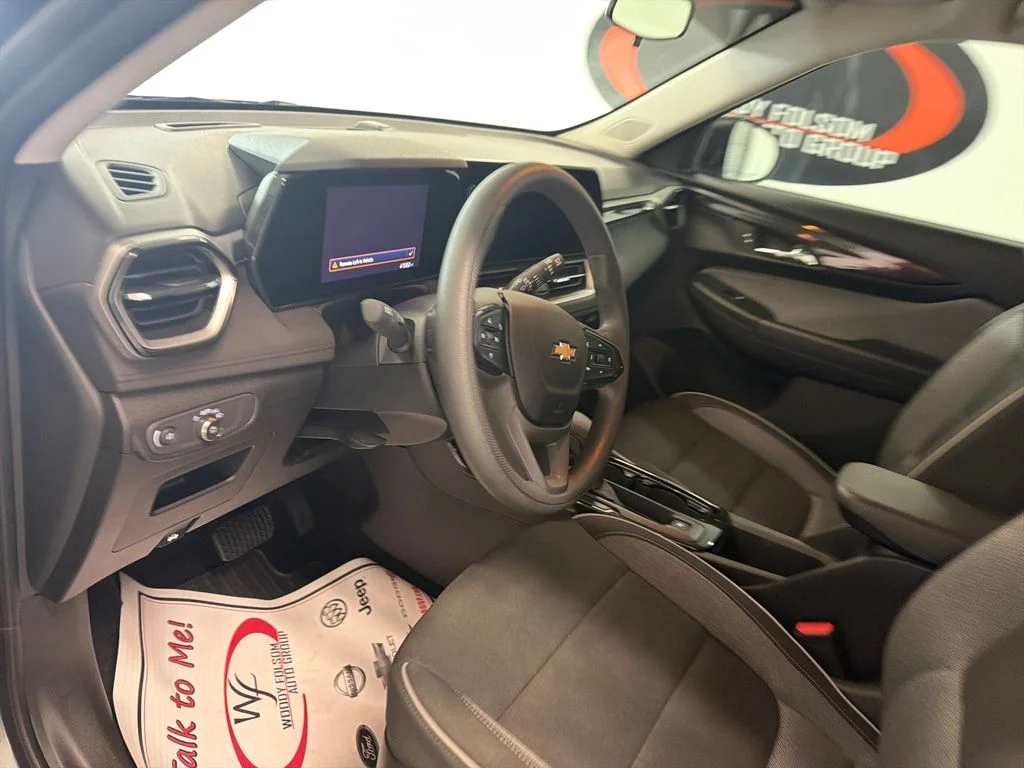 Used 2025 Gray Chevrolet LS image 12