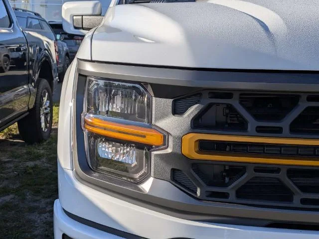 New 2026 Oxford White Ford Tremor® image 36