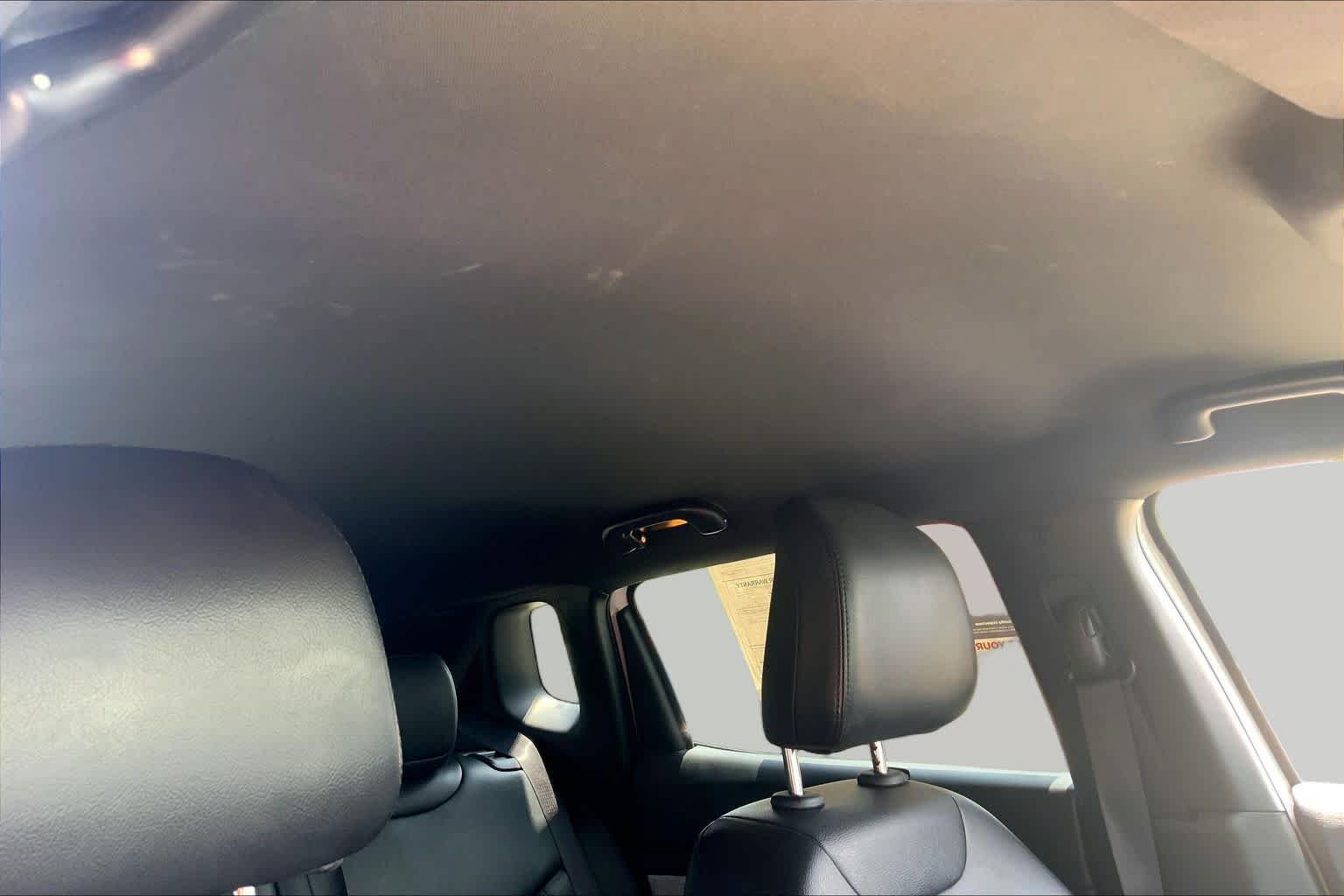 Used 2024 Bright White Clearcoat Jeep Latitude image 14