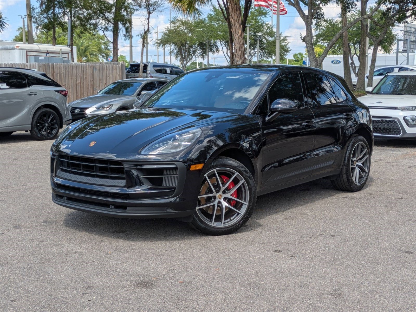 2022 Porsche Macan S