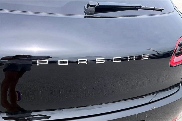 Used 2018 Black Porsche Base image 33