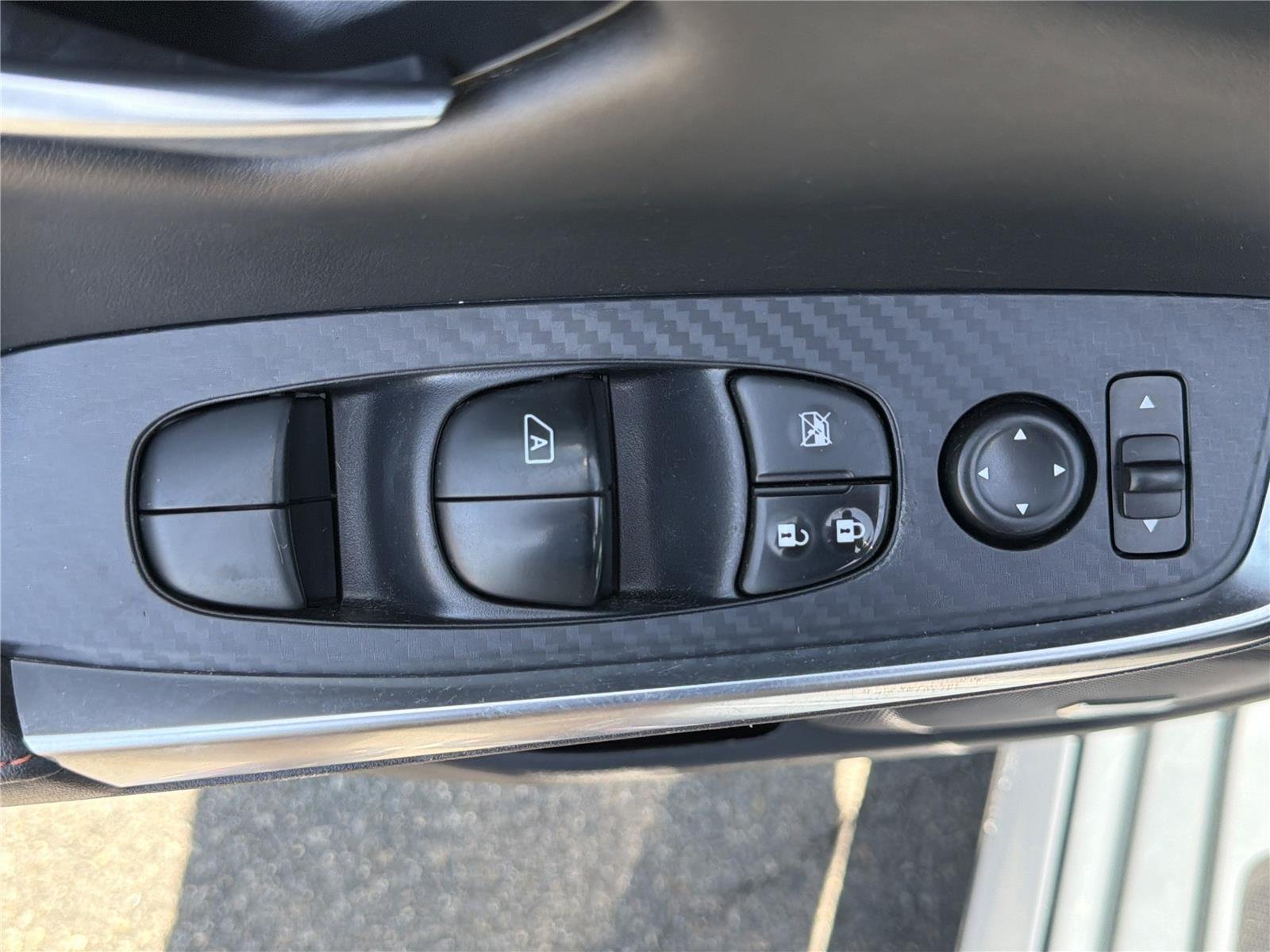 Used 2024 Atlantic Gray Metallic Nissan SR image 16
