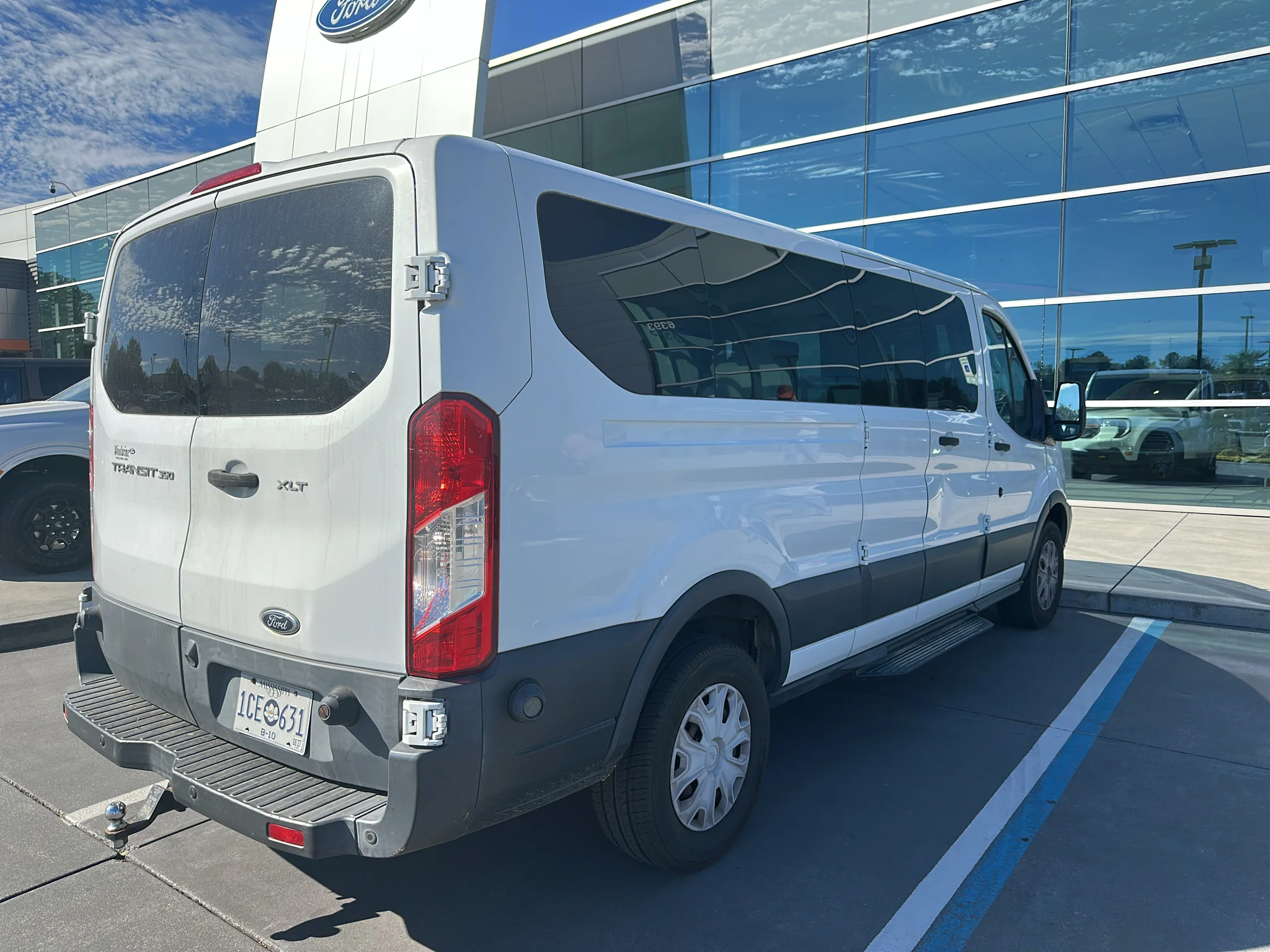 Used 2016 Oxford White Ford XLT image 3