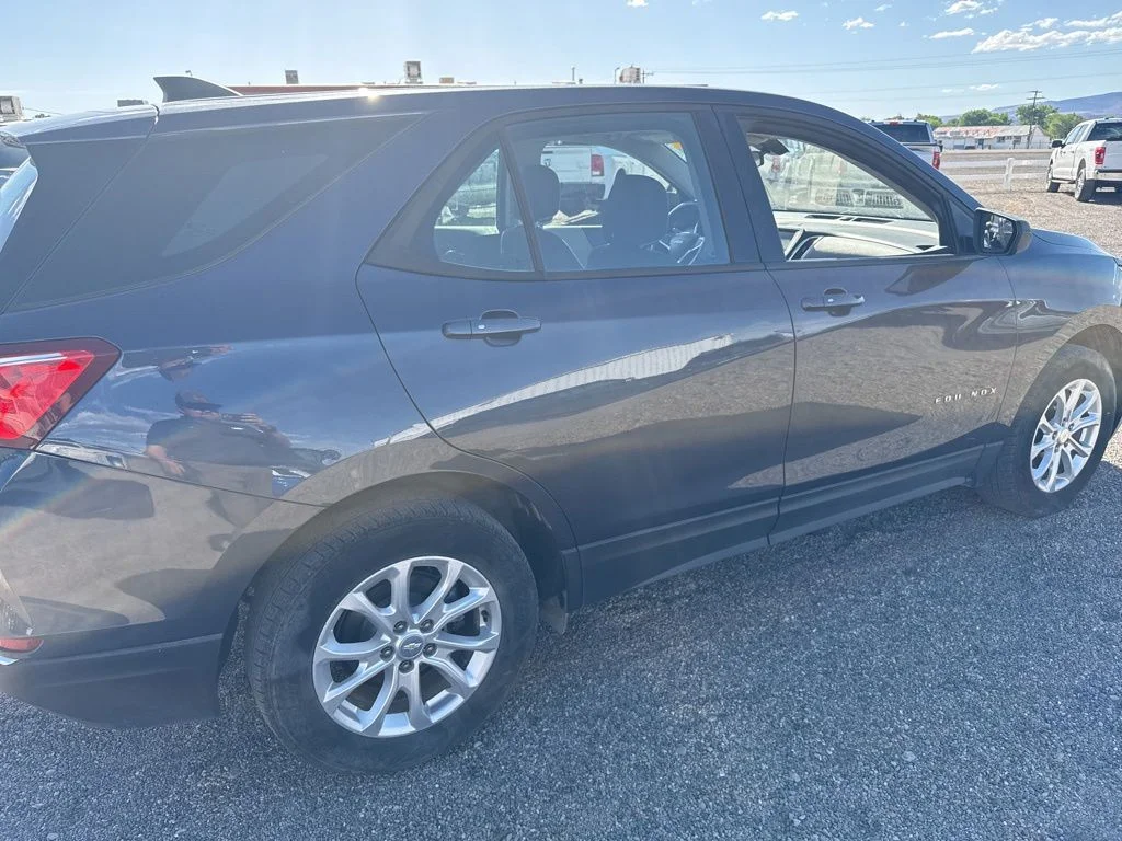 Used 2018 Storm Blue Metallic Chevrolet LS image 3