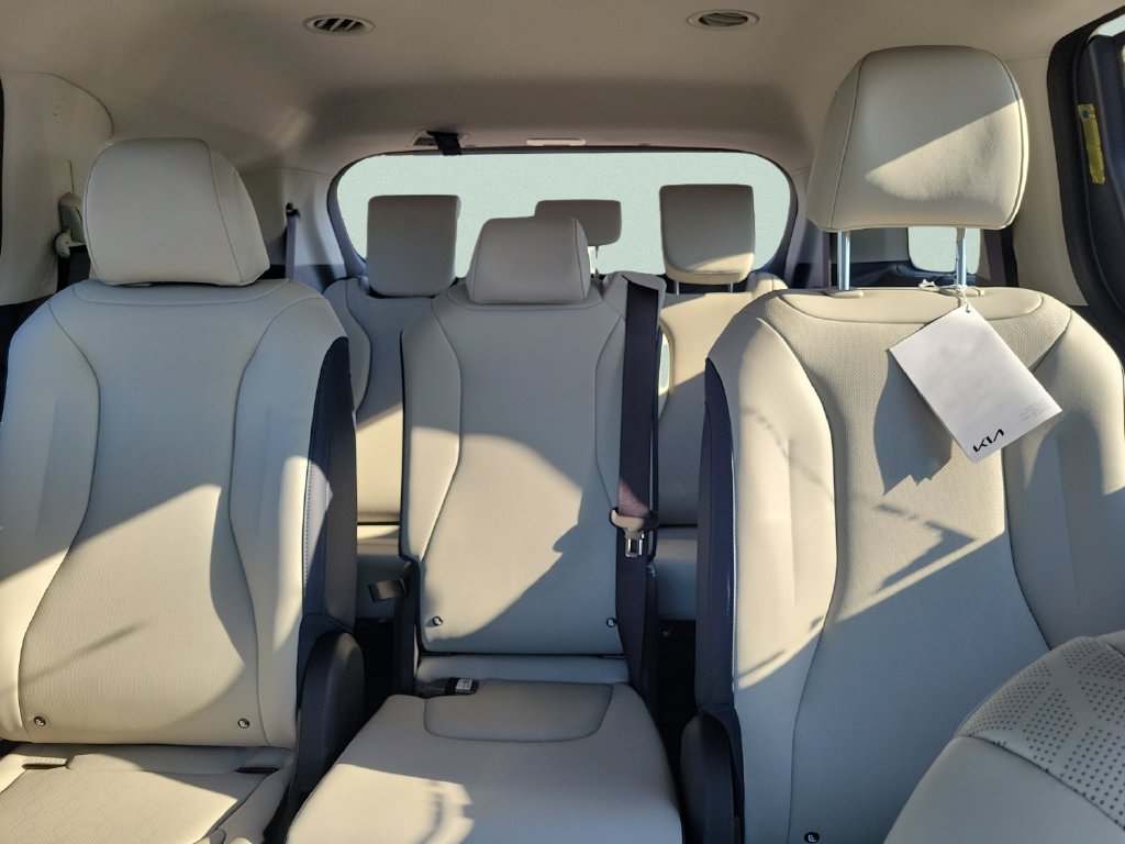 2026 Kia Carnival EX - Photo 13