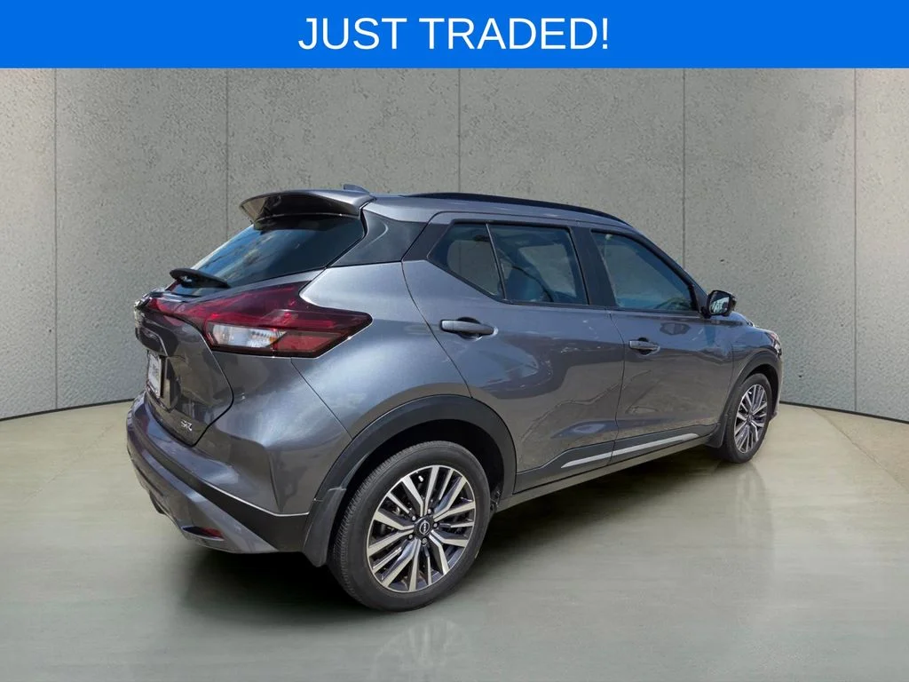 Used 2024 Gray Nissan SR image 5