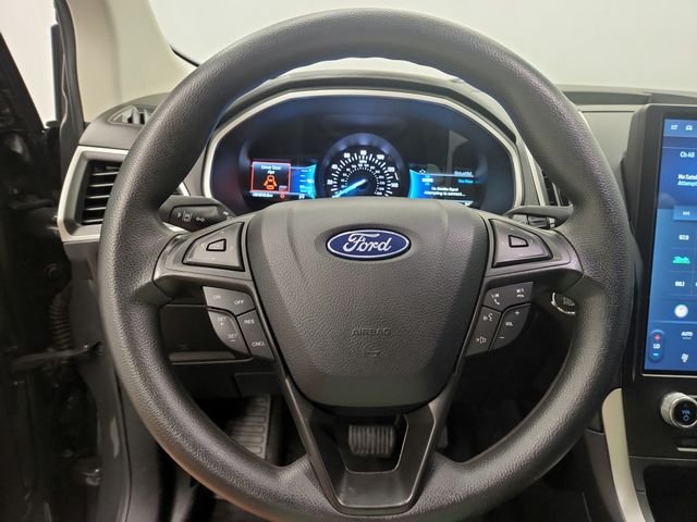 Used 2021 Gray Ford SE image 31