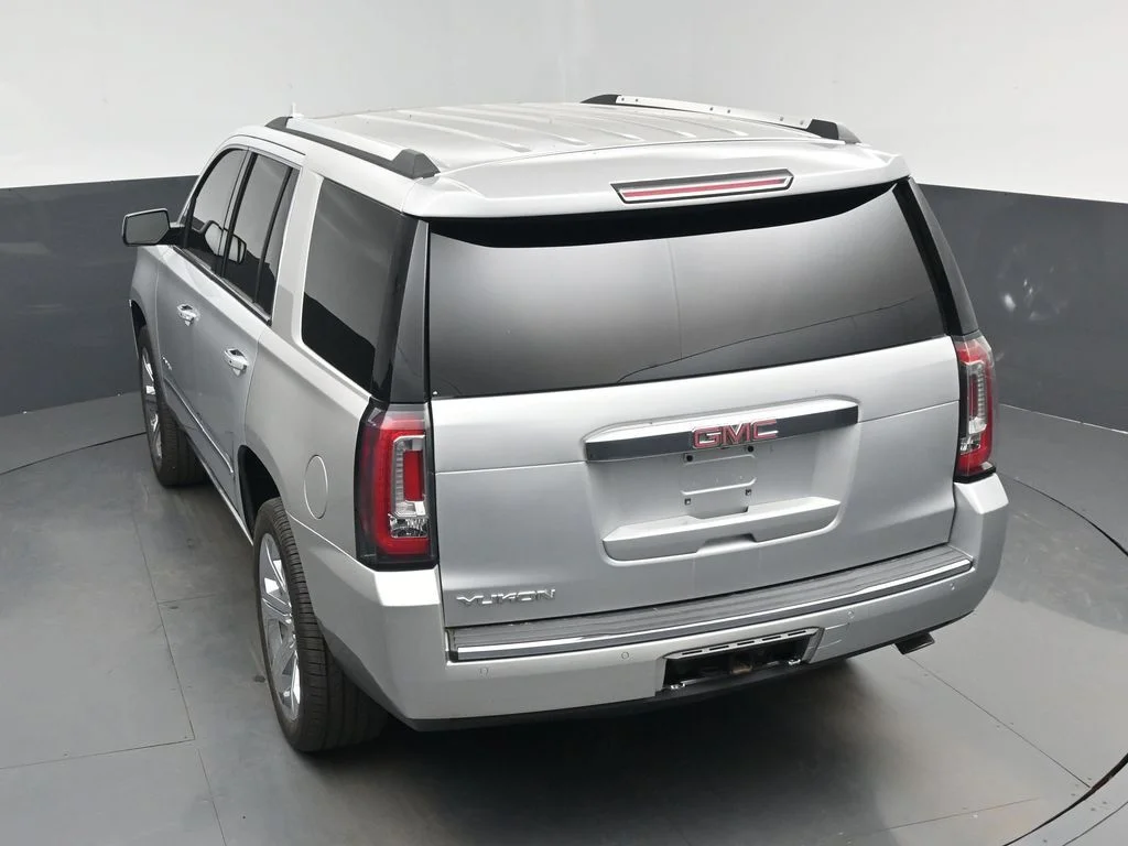 Used 2020 Silver GMC Denali image 23