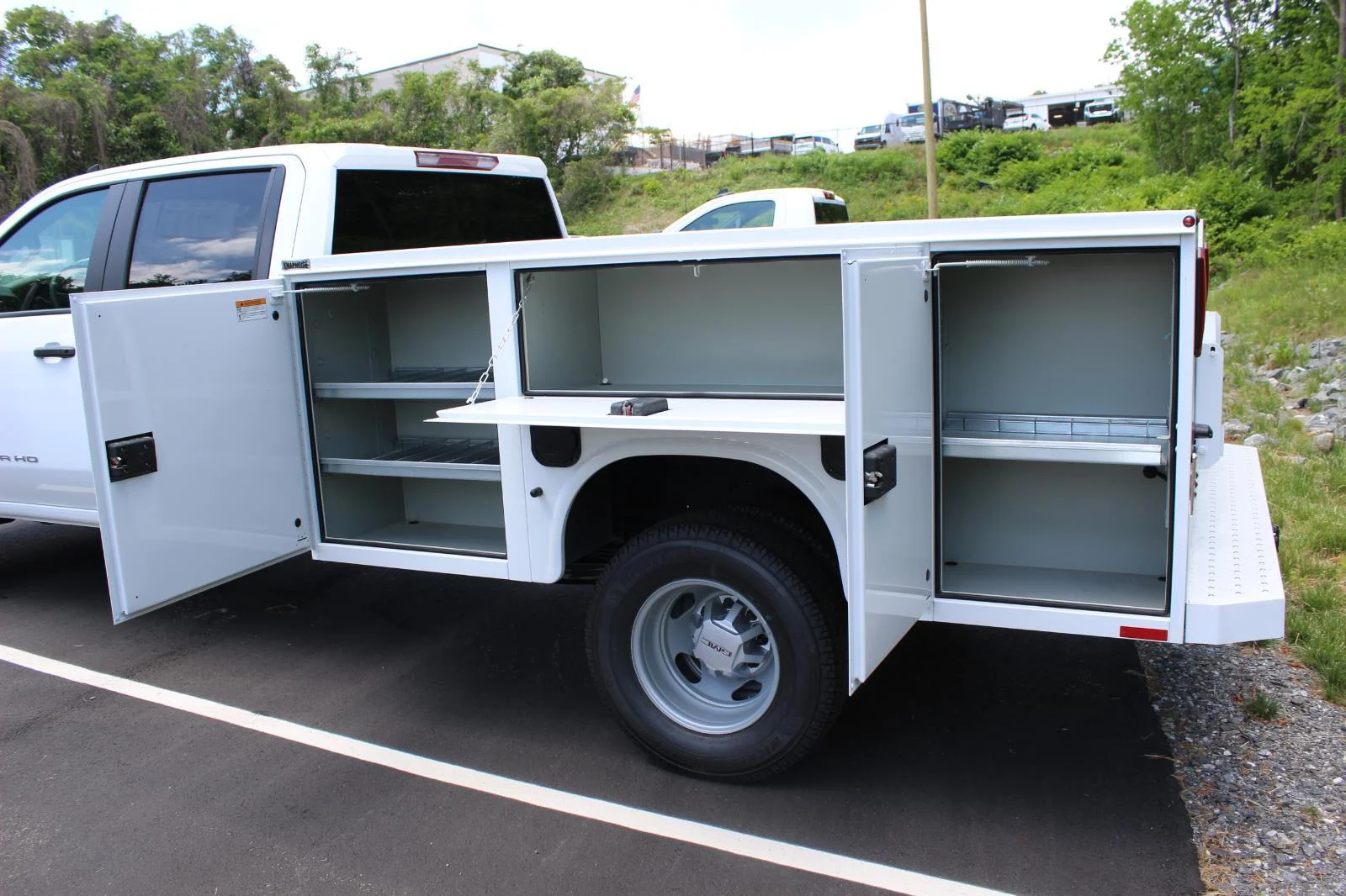 New 2026 Summit White GMC Pro image 11