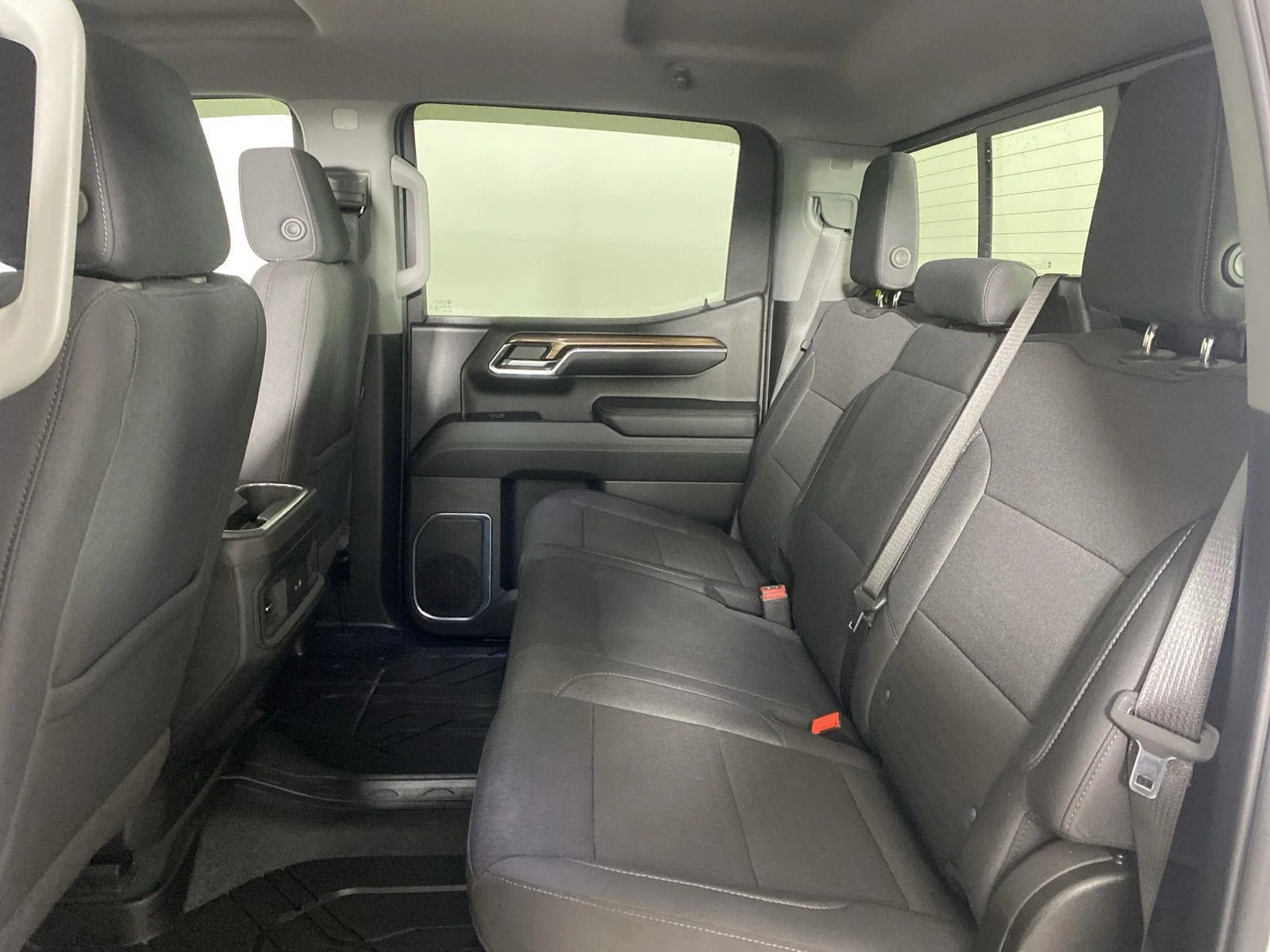 Used 2024 Summit White Chevrolet RST image 24