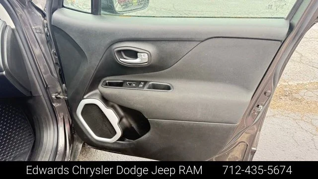 Used 2020 Gray Jeep Latitude image 34