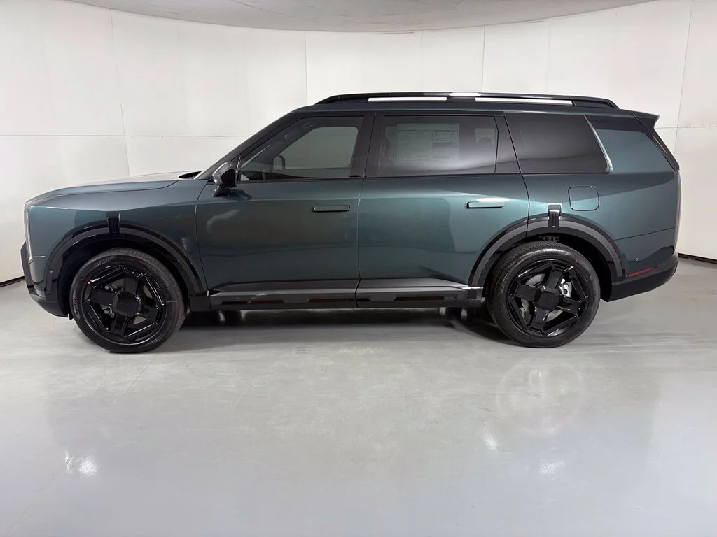 New 2027 Black Jade Green Kia X-Line SX Prestige image 5