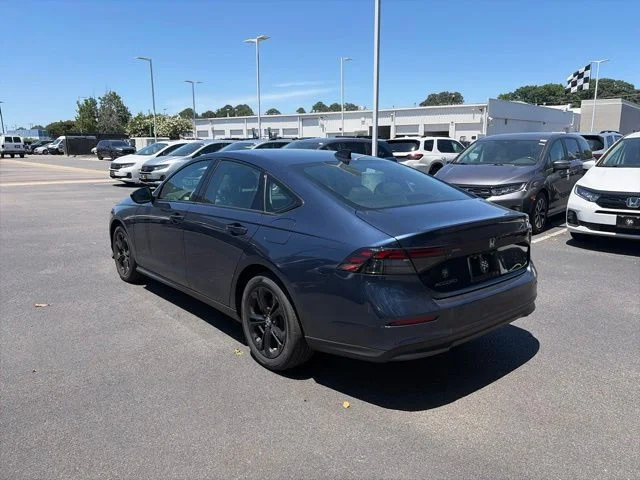 2025 Honda Accord SE - Photo 7