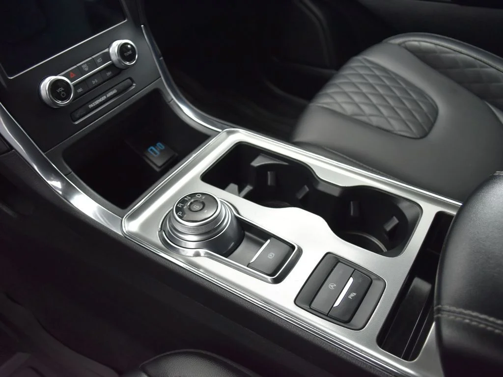2024 Ford Edge Titanium - Photo 17