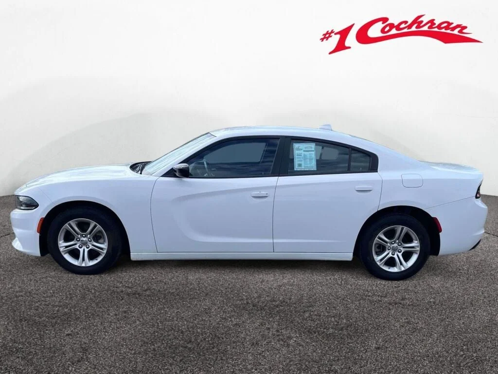 Used 2023 White Knuckle Clearcoat Dodge SXT image 10