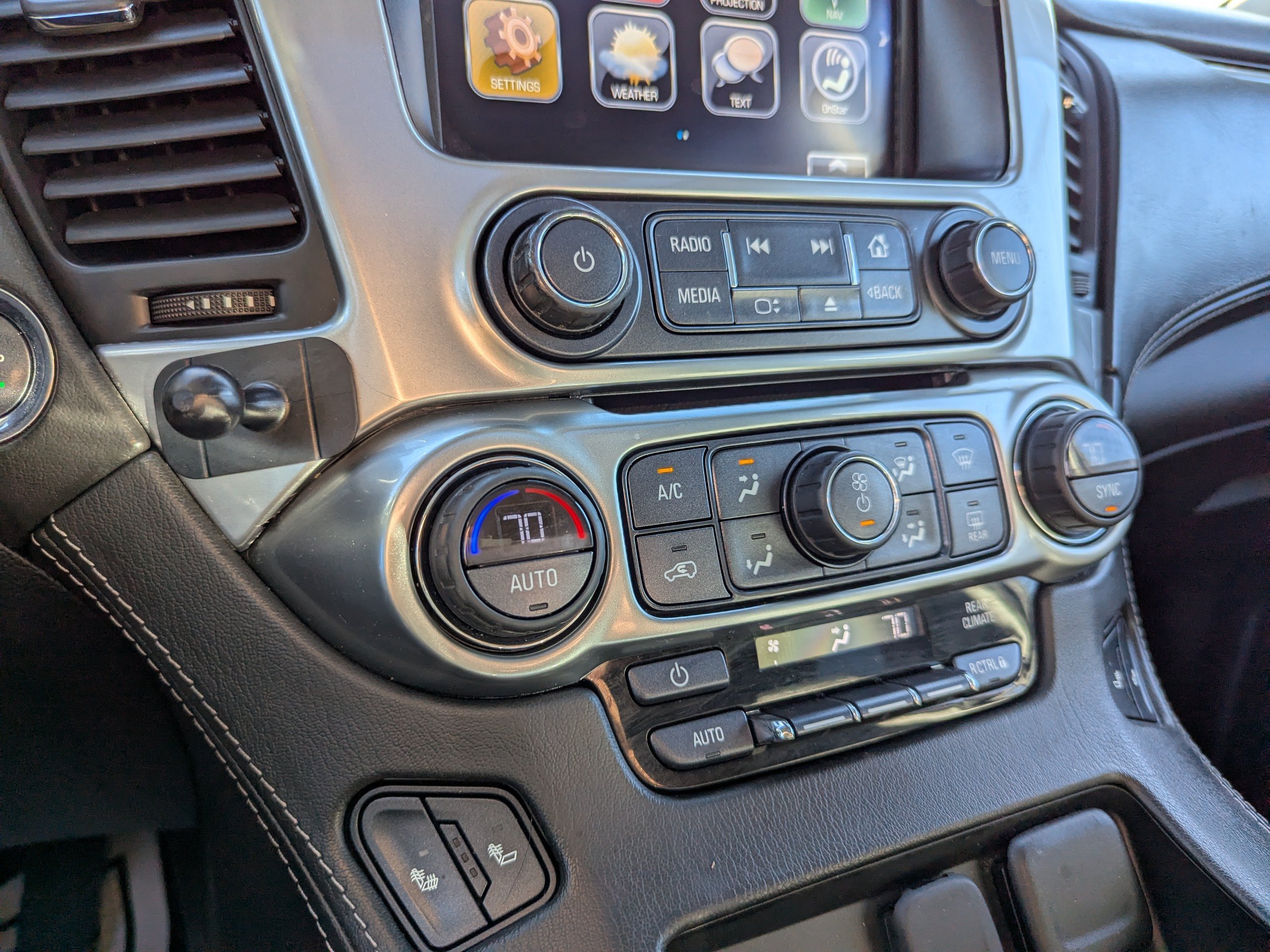 2019 Chevrolet Tahoe LT - Photo 24