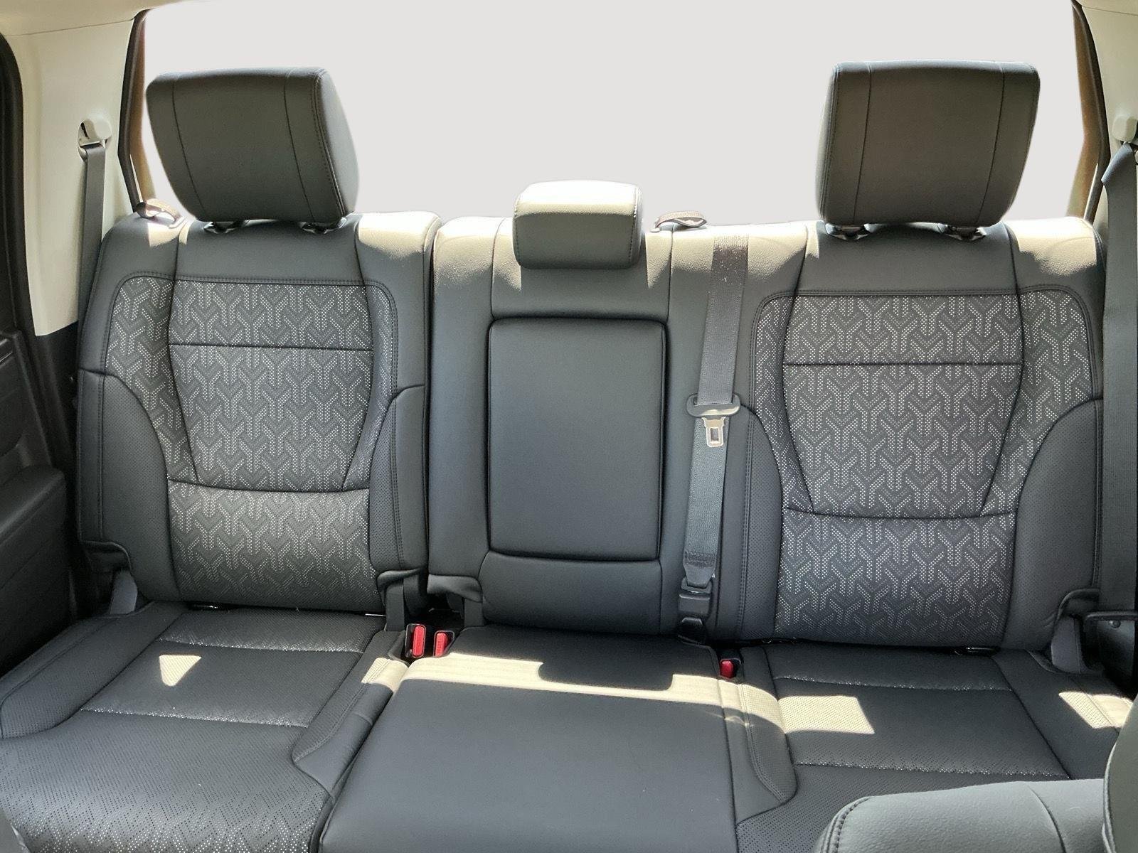 Used 2023 Wind Chill Pearl Toyota Limited image 6