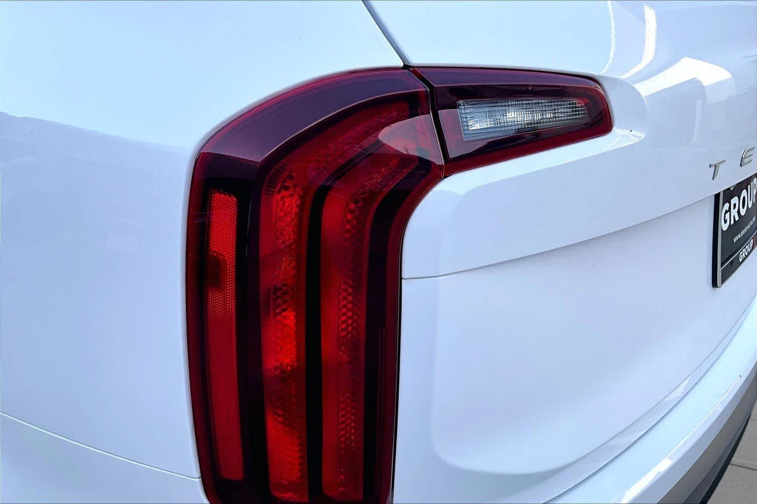 Certified Used 2025 Glacial White Pearl Kia S image 28