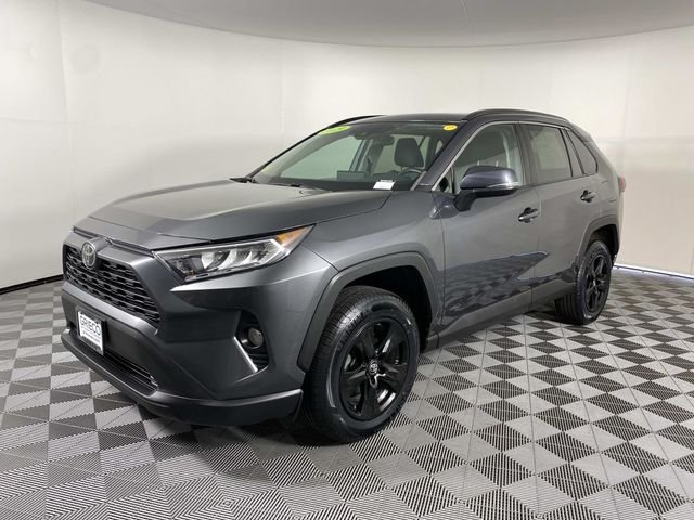 Used 2019 Gray Toyota XLE image 4