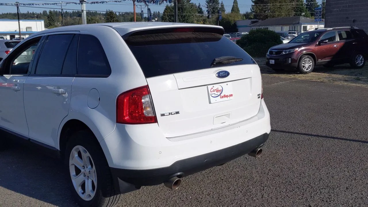 Used 2014 White Ford SEL image 11