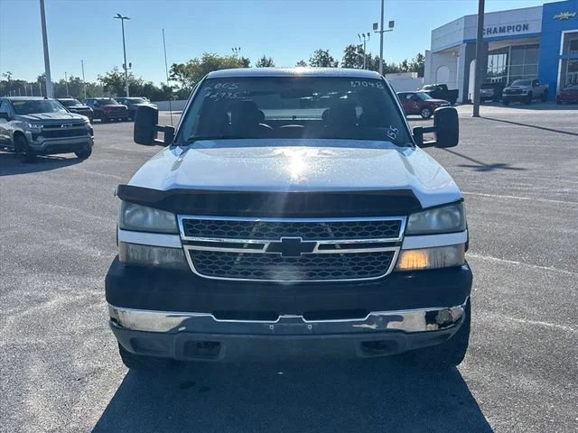 Used 2005 Summit White Chevrolet Work Truck image 8