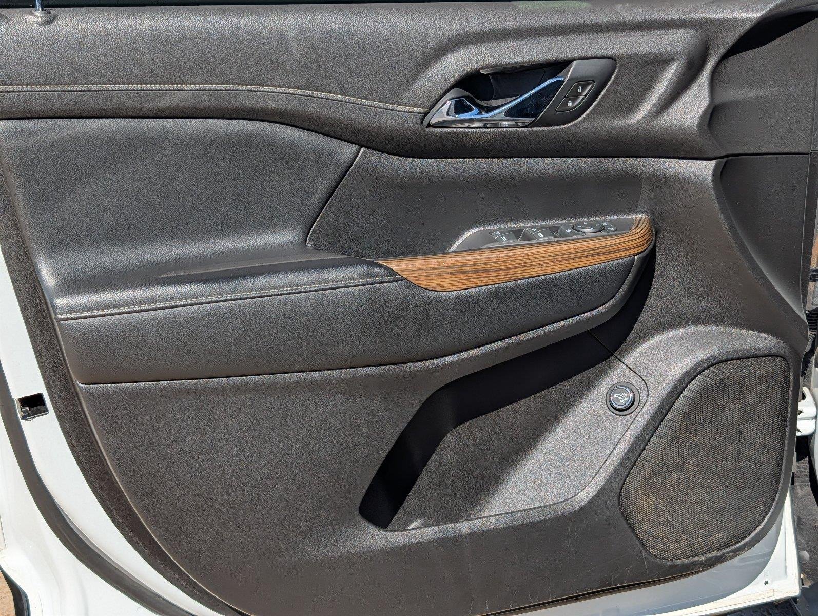 Used 2019 Summit White GMC SLE image 14