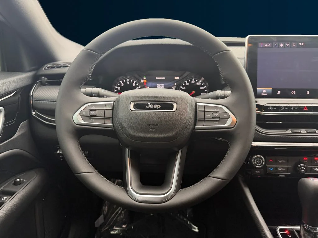 New 2026 White Jeep Latitude image 13
