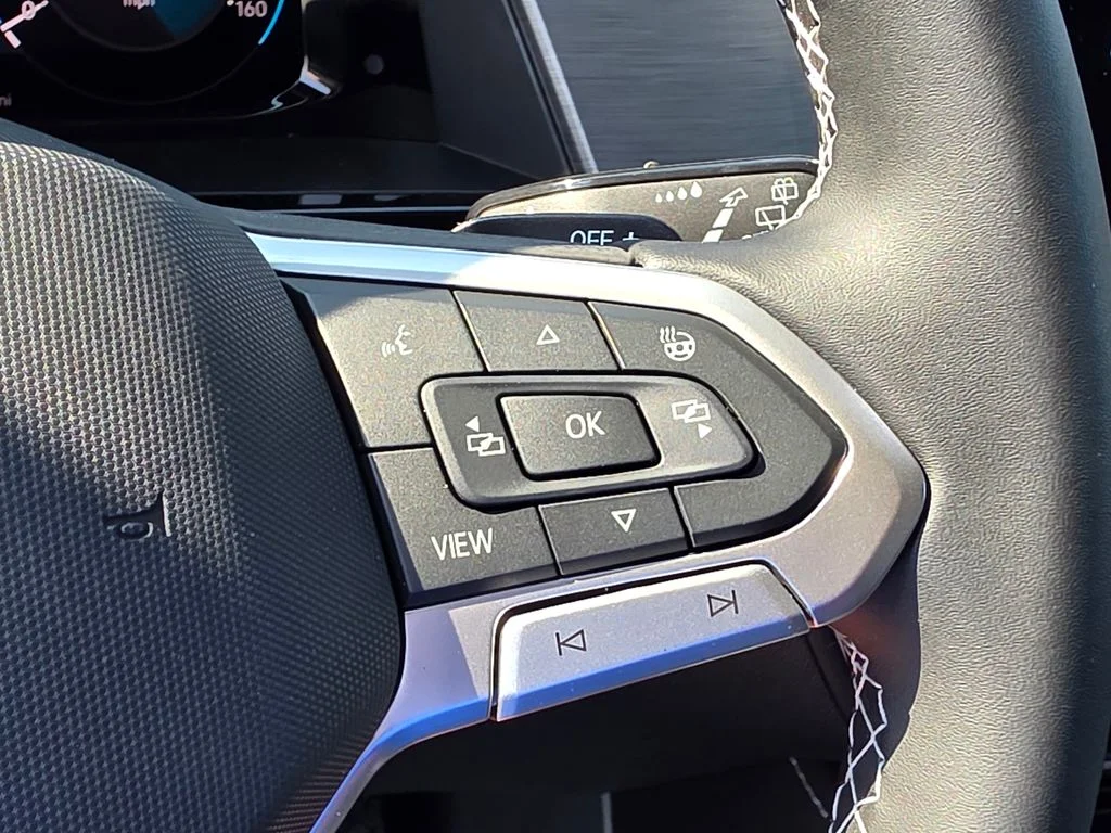 2026 Volkswagen Atlas Cross Sport SE w/Tech - Photo 16
