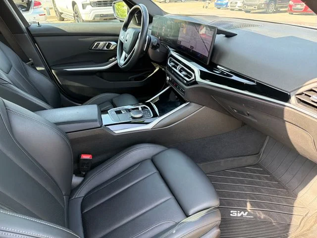 2023 BMW 3 Series 330i - Photo 23