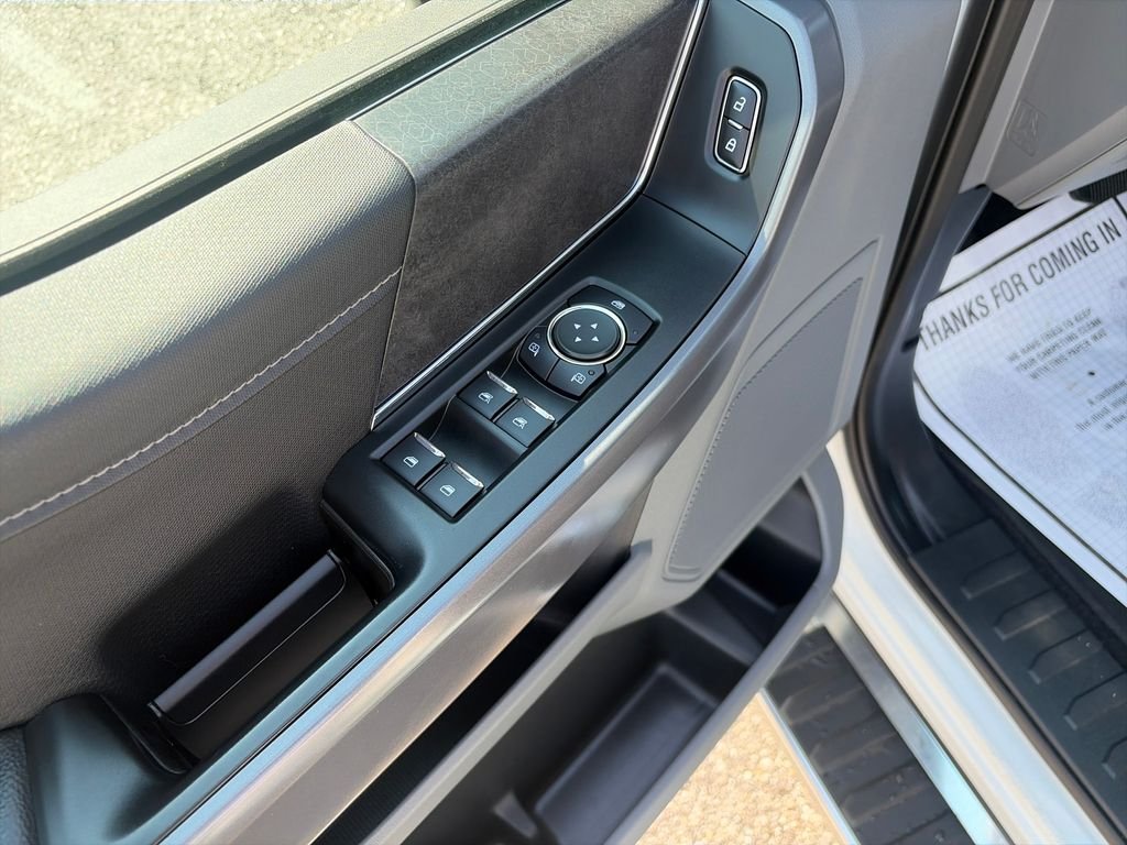 Used 2025 White Ford XLT image 12