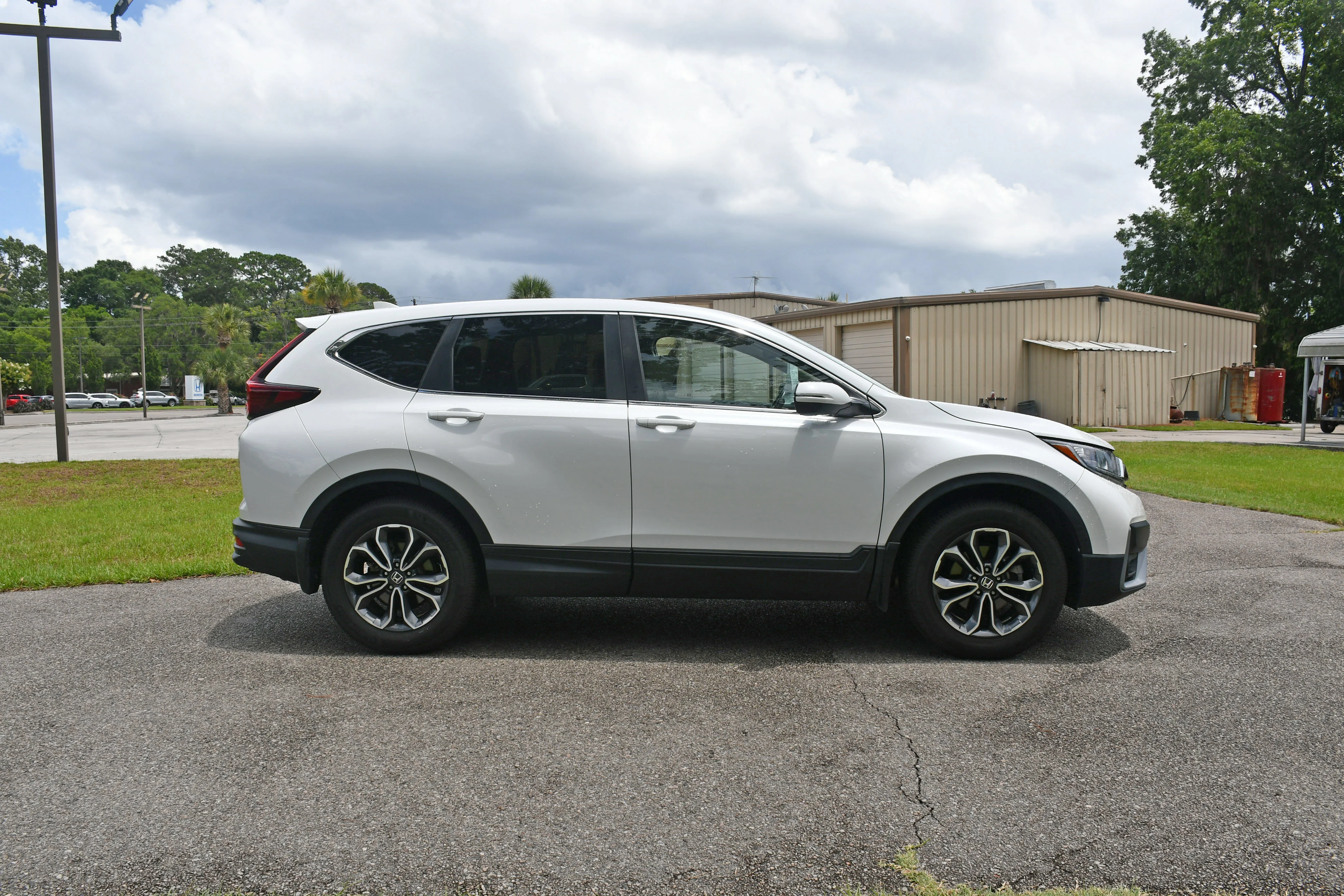 Used 2021 Silver Honda EX-L image 5