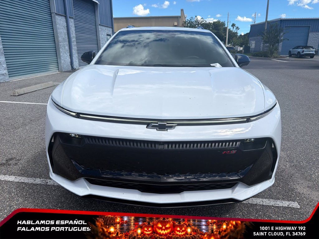 Used 2024 Summit White Chevrolet 2RS image 8