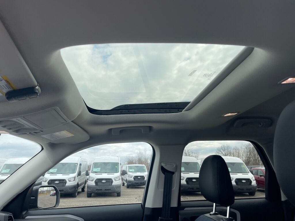 New 2026 Azure Gray Metallic Tri-Coat Ford Outer Banks image 10