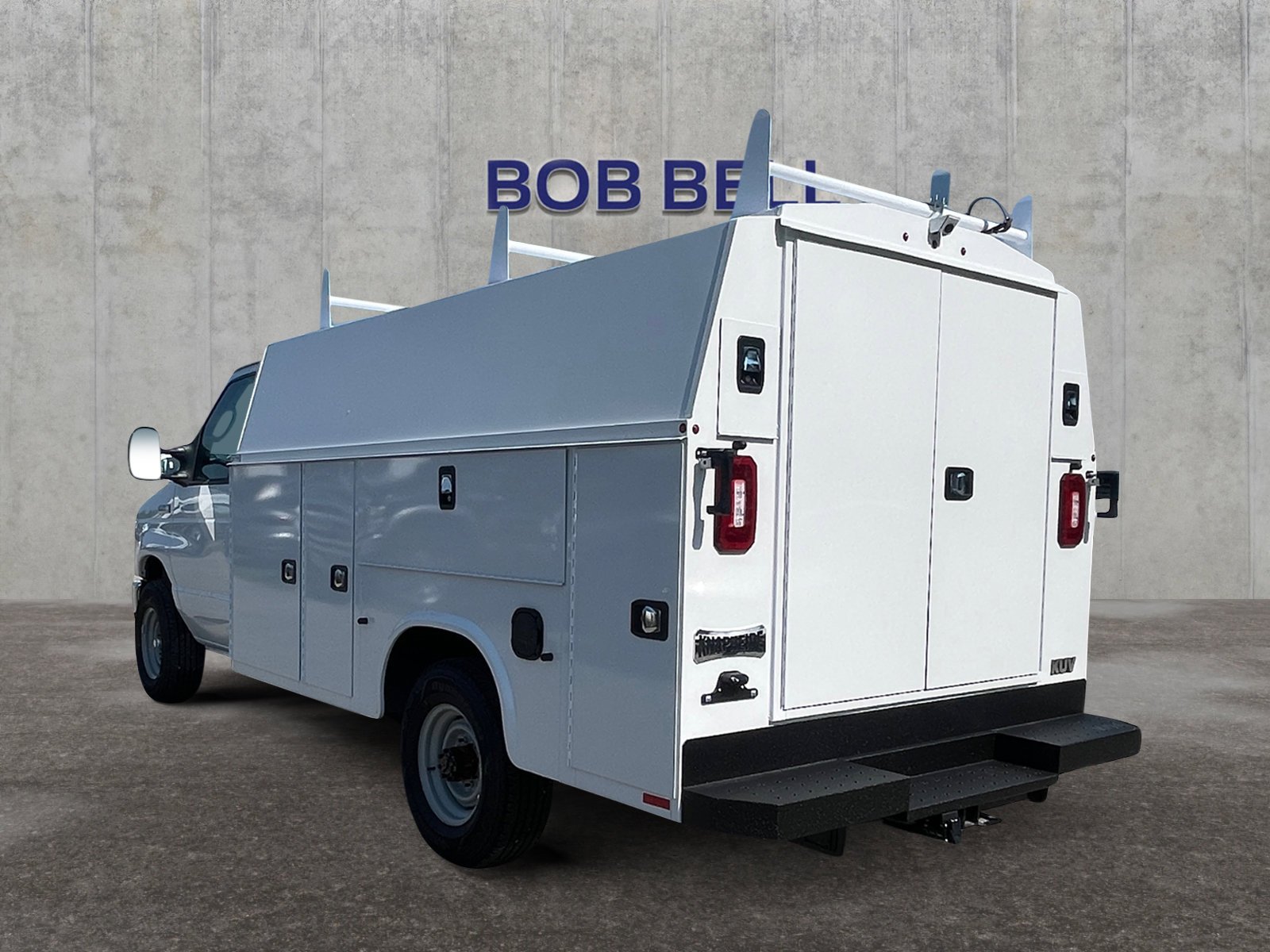 2026 Ford E-Series Cutaway Base