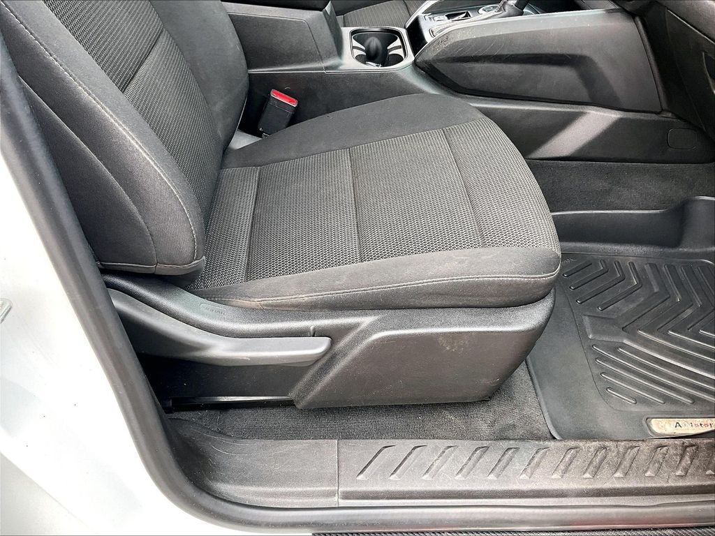 Used 2023 Summit White Chevrolet LT image 36