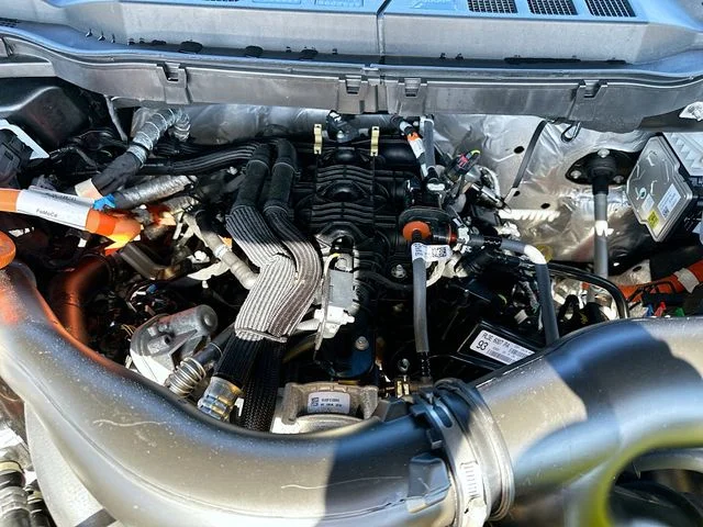 Used 2025 Gray Ford Lariat image 30