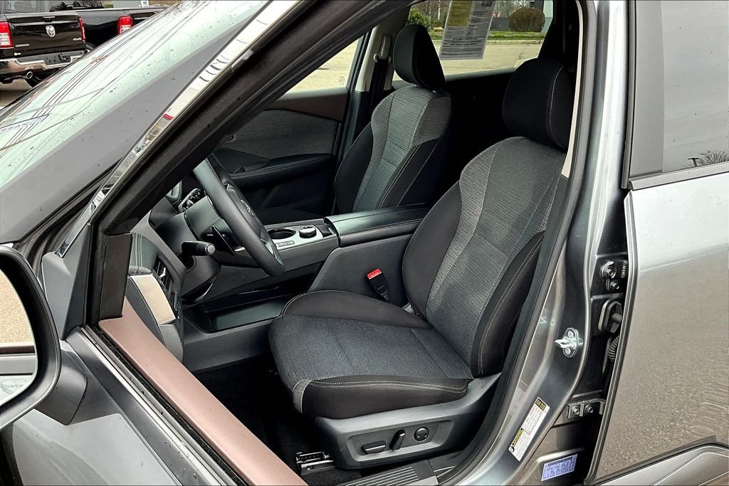 Used 2023 Gray Nissan SV image 10