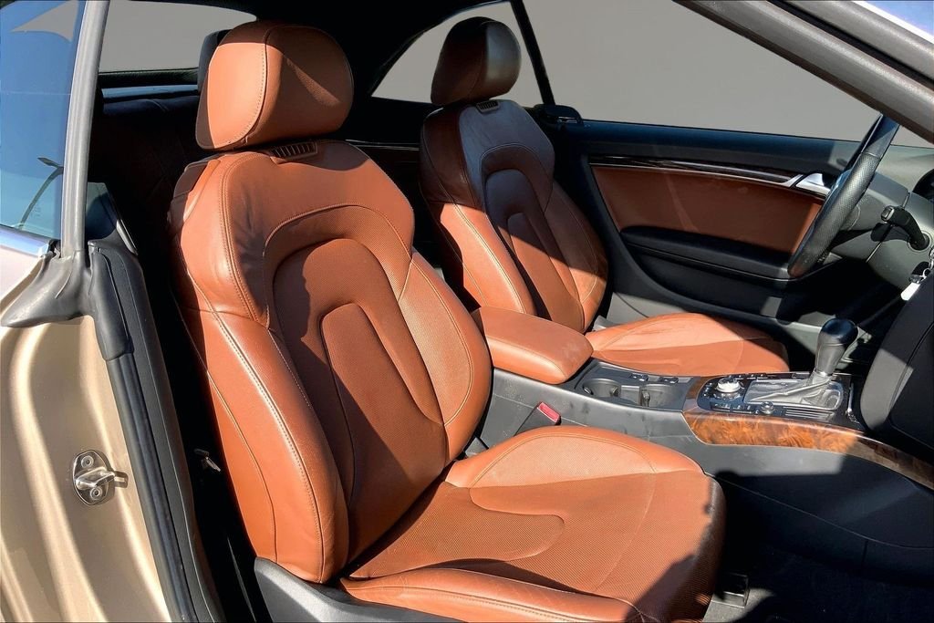 Used 2010 Arum Beige Metallic/Brown Roof Audi 2.0T Premium image 7