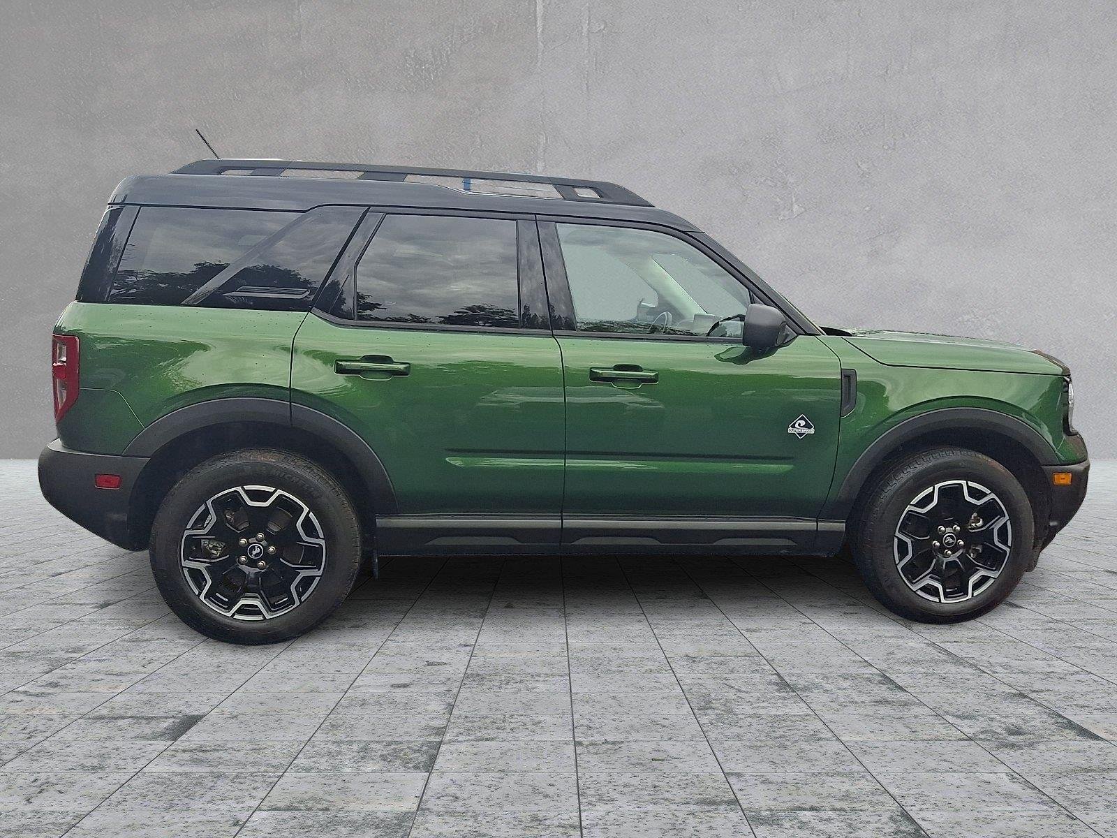 Used 2025 Eruption Green Metallic Ford Outer Banks image 7