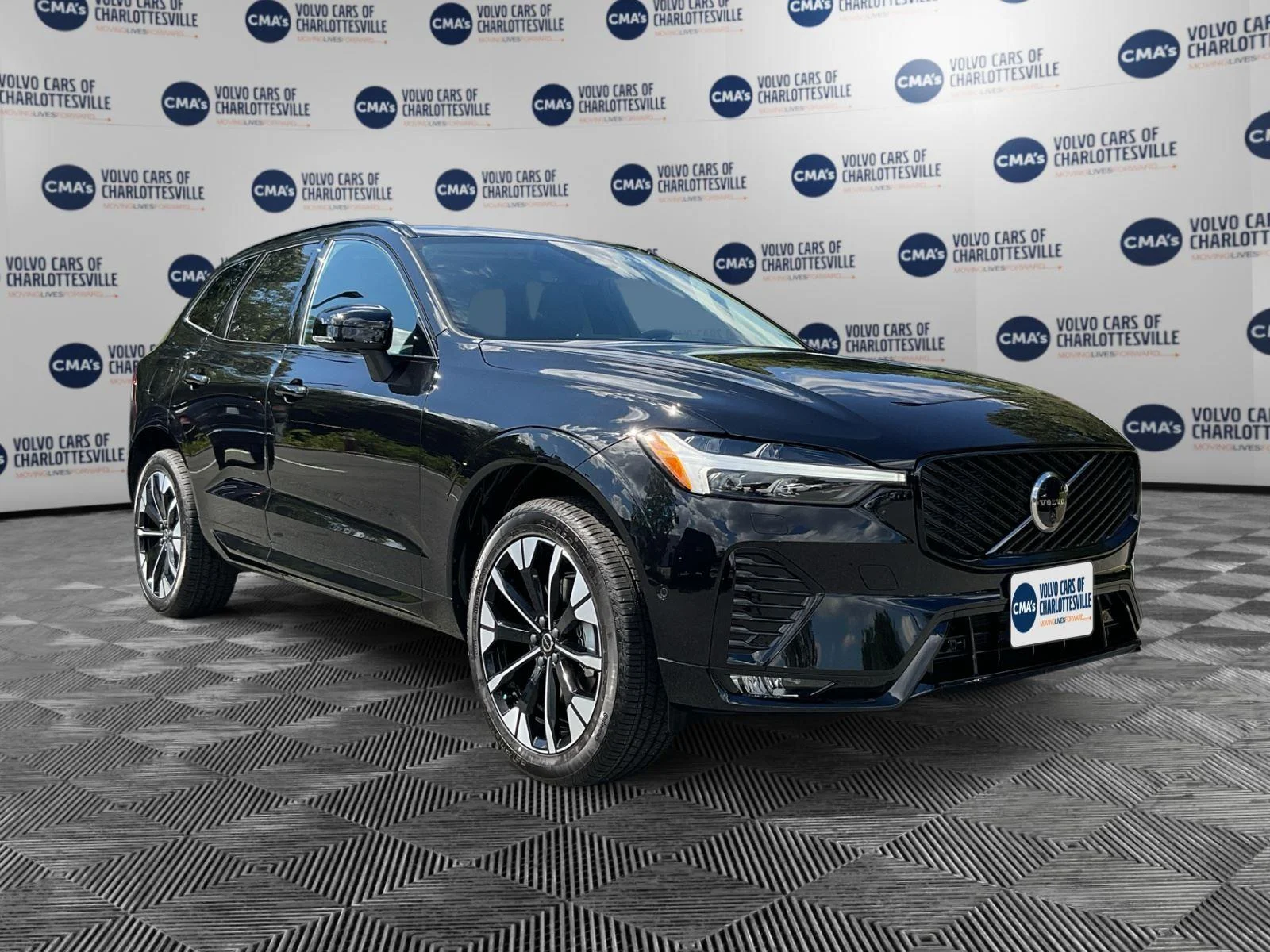 2026 Volvo XC60 Plus - Photo 7
