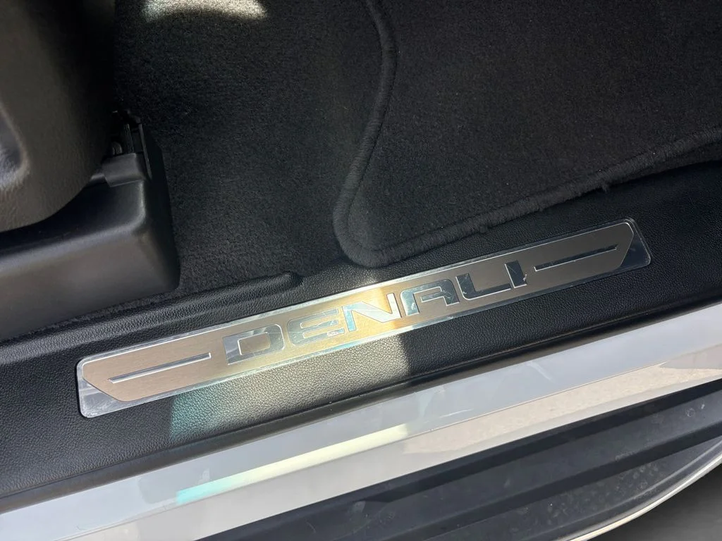 Used 2020 White GMC Denali image 52