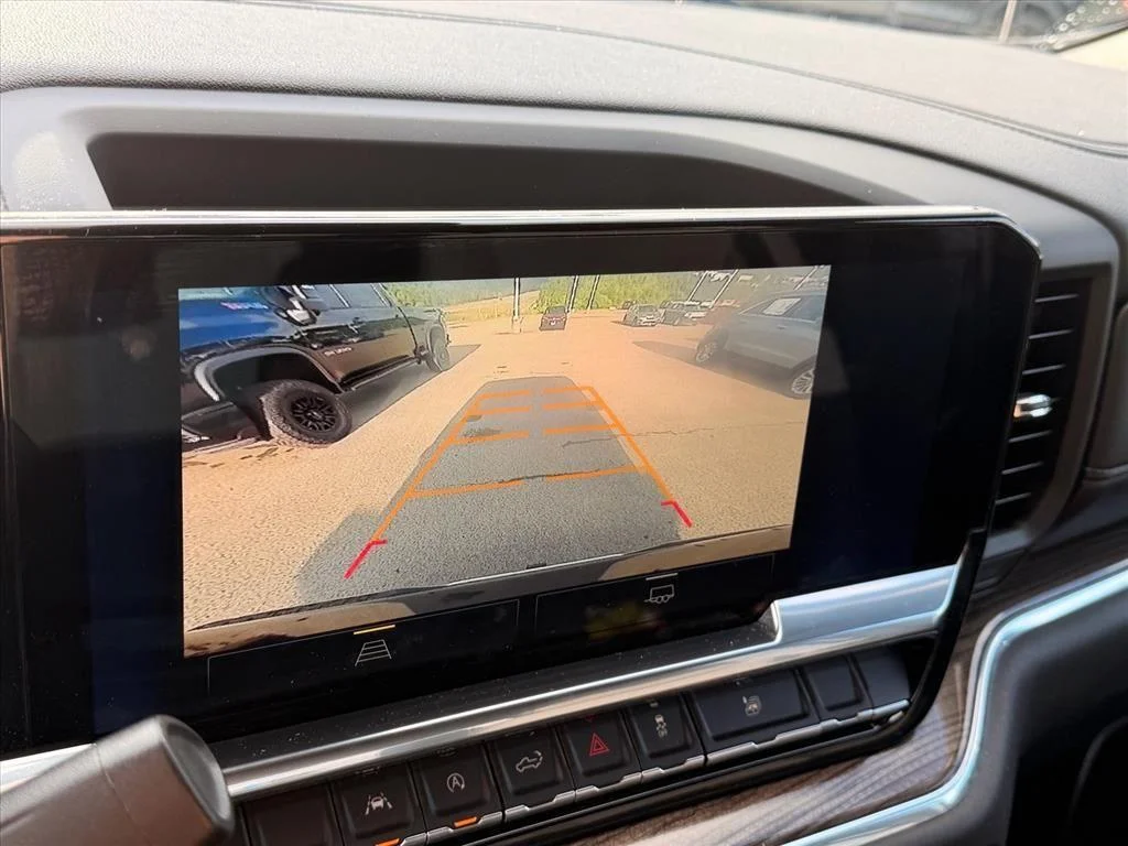 Used 2023 Black Chevrolet LT image 17