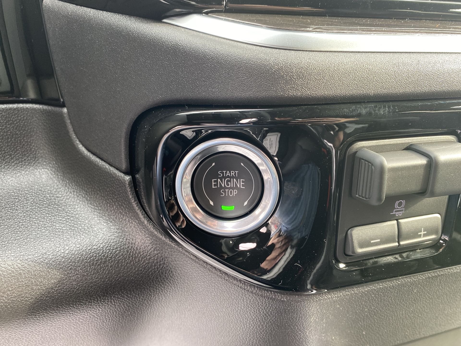 2026 Chevrolet Silverado 1500 LTZ - Photo 41