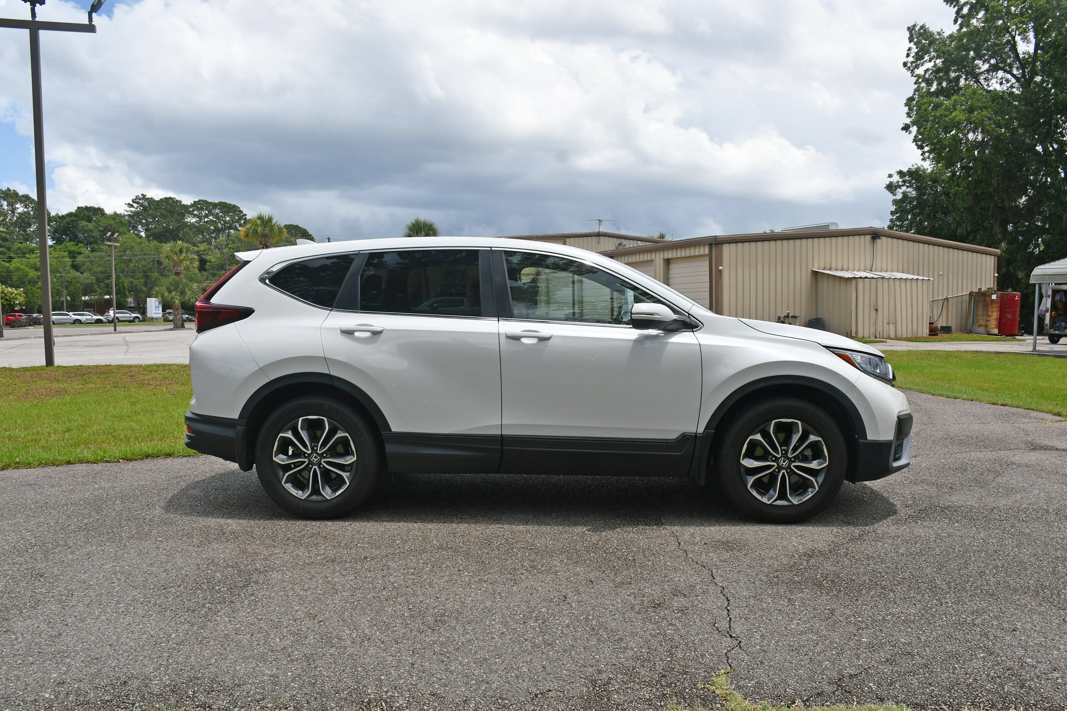 Used 2021 Silver Honda EX-L image 5
