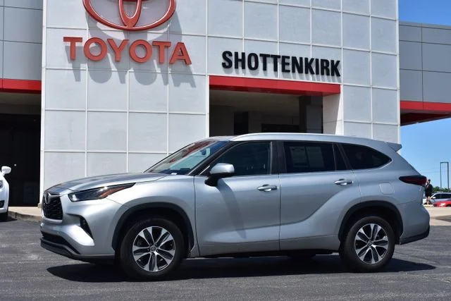 2024 Toyota Highlander XLE