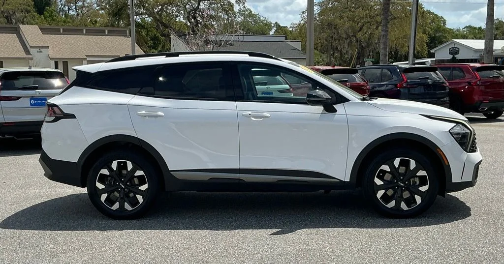 Used 2023 White Kia X-Line image 9