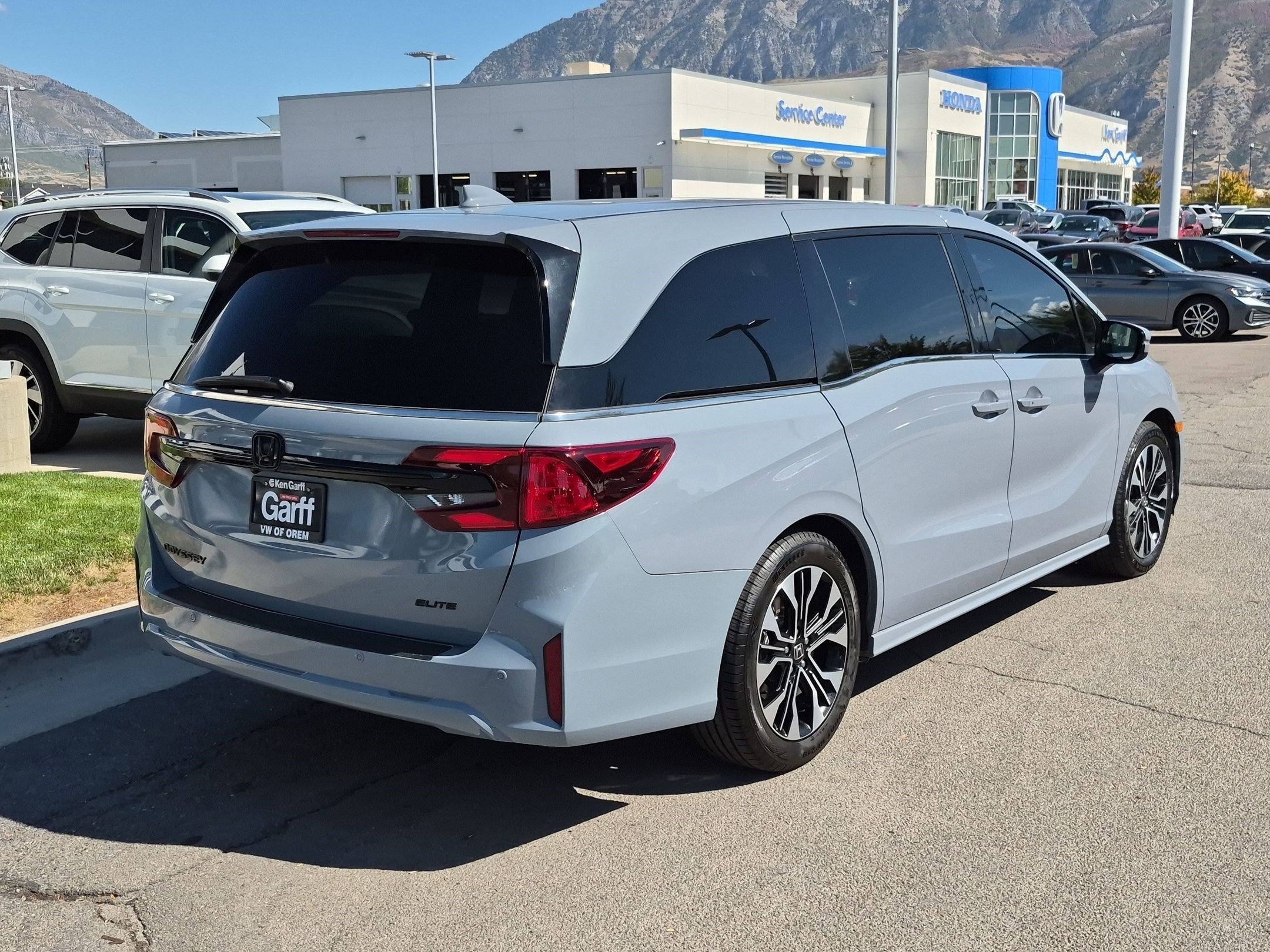 Used 2025 Modern Steel Metallic Honda Elite image 3
