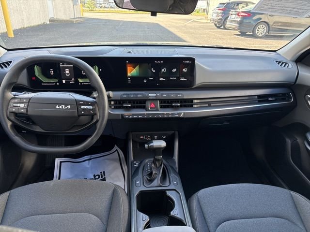 Certified Used 2025 Gray Kia LX image 28